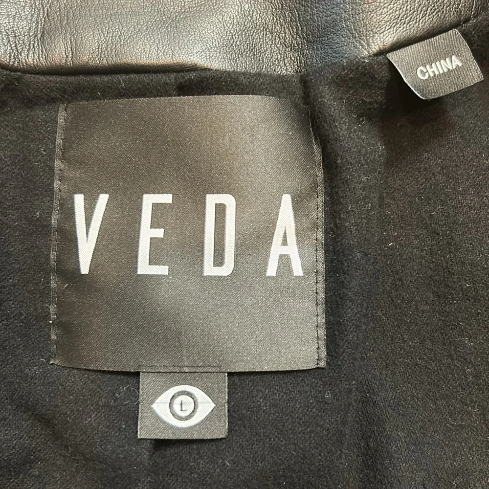 Veda Classic Black Leather Jacket - Picture 9 of 14
